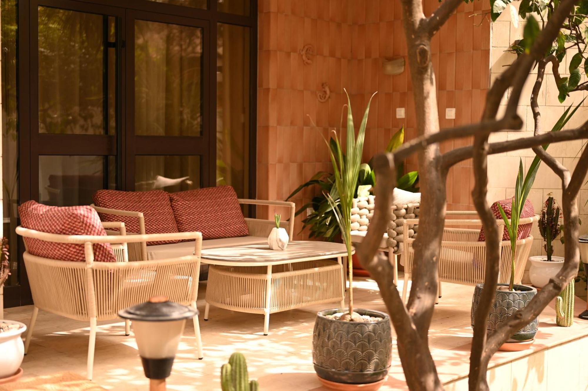 Niche Boutique Hotel Tirana Exterior photo