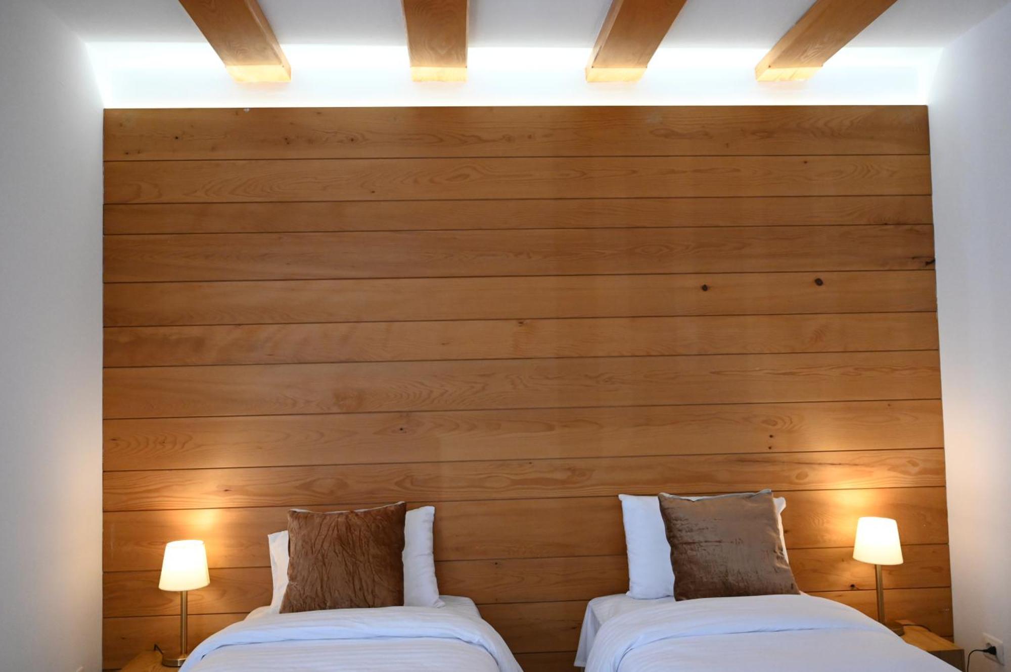 Niche Boutique Hotel Tirana Exterior photo