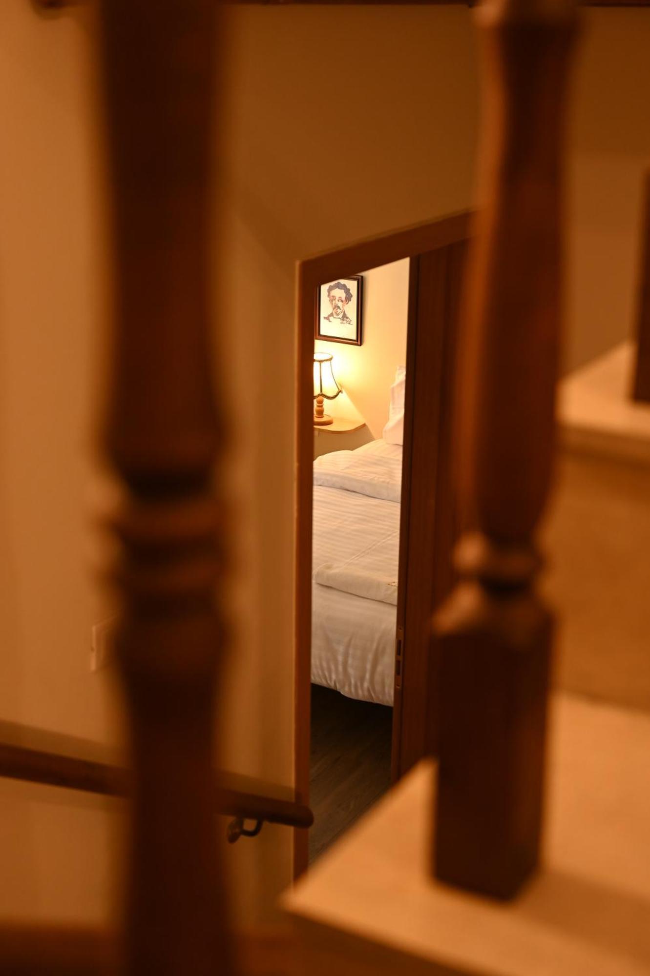 Niche Boutique Hotel Tirana Exterior photo